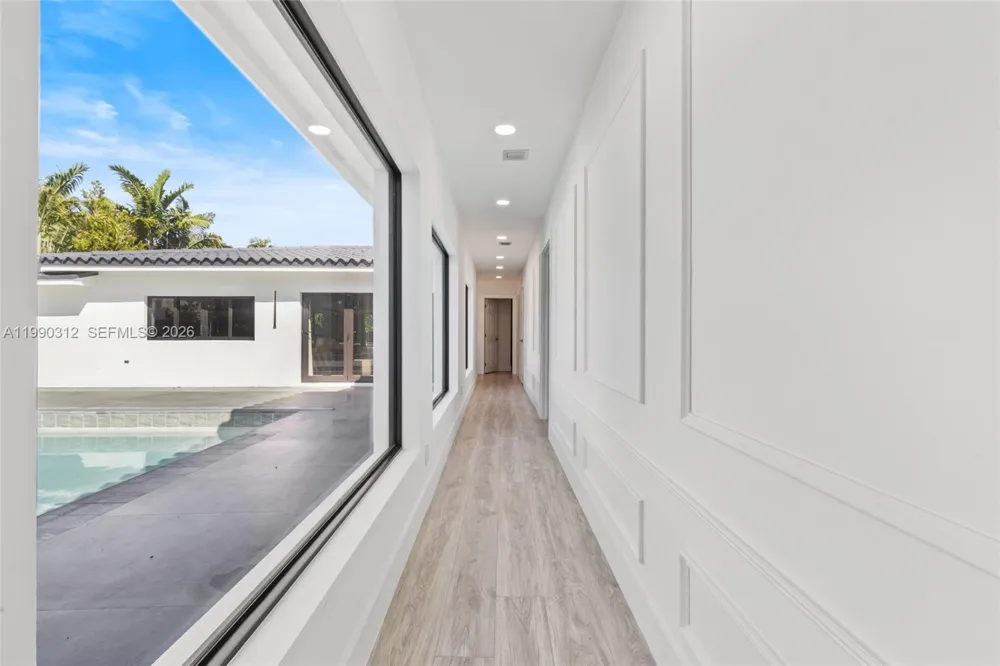 116 W 1st Ct Miami Beach, FL 33139