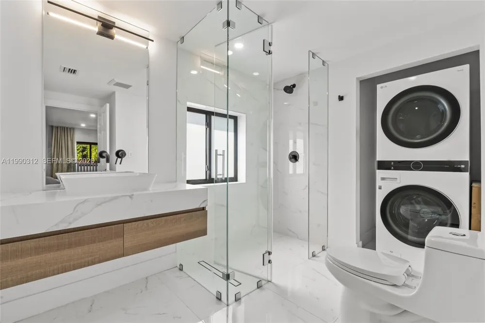 116 W 1st Ct Miami Beach, FL 33139