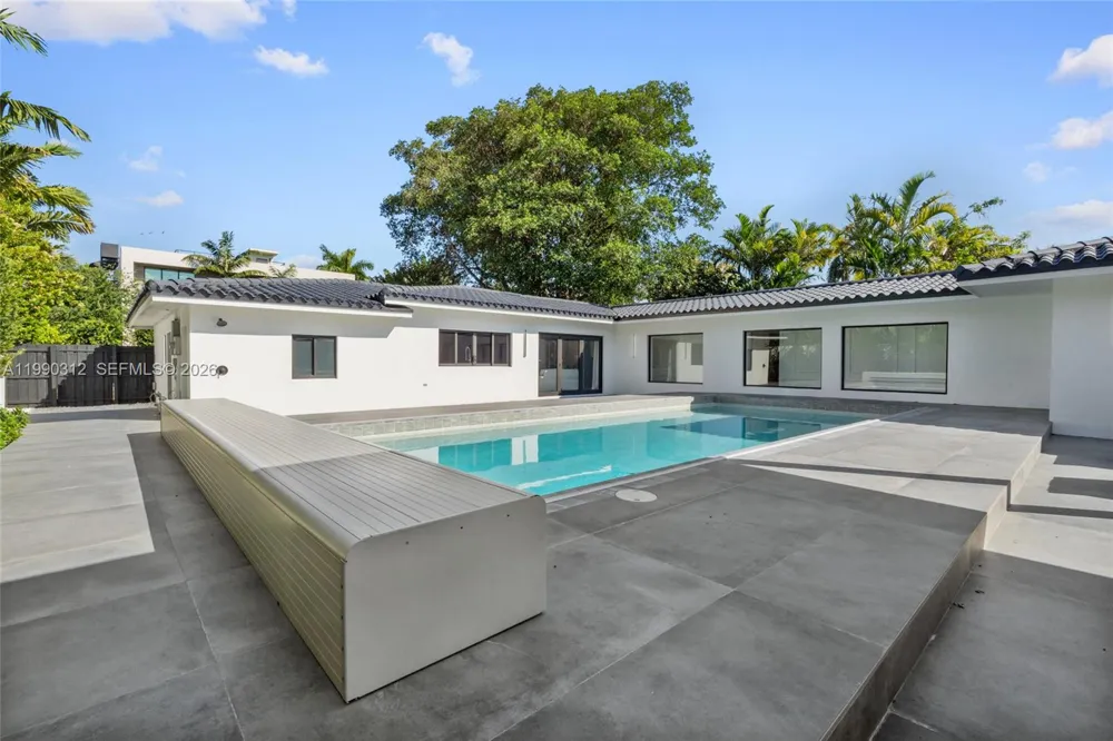 116 W 1st Ct Miami Beach, FL 33139