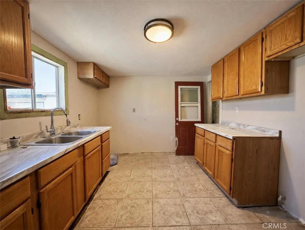 328 Helena Ridgecrest, CA 93555