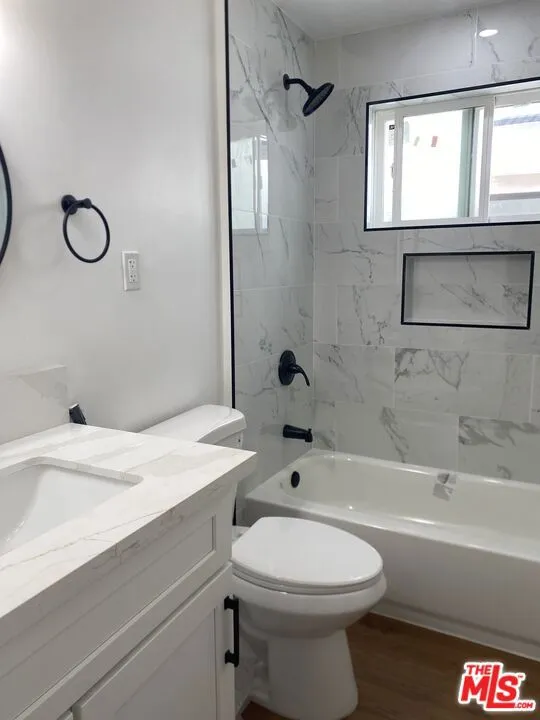 344 S Rexford Drive #4 Beverly Hills, CA 90212