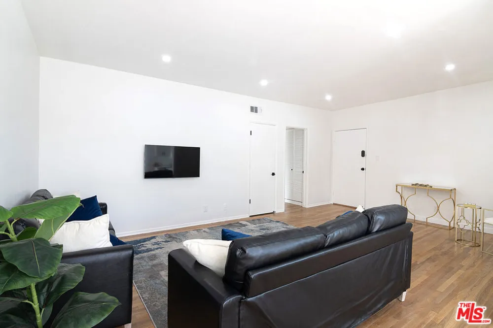 344 S Rexford Drive #4 Beverly Hills, CA 90212