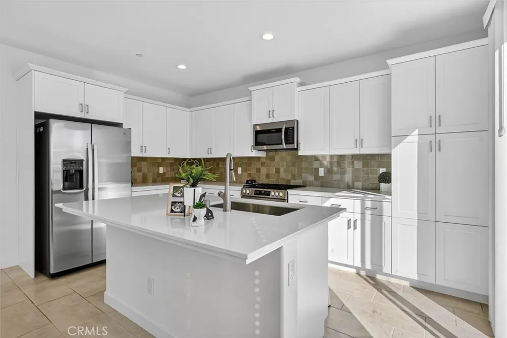 824 Katelyn Avenue Madera, CA 93636