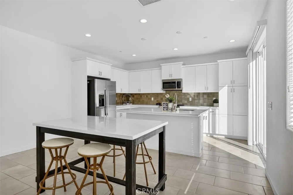 824 Katelyn Avenue Madera, CA 93636