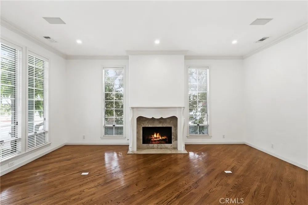 500 3rd Manhattan Beach, CA 90266