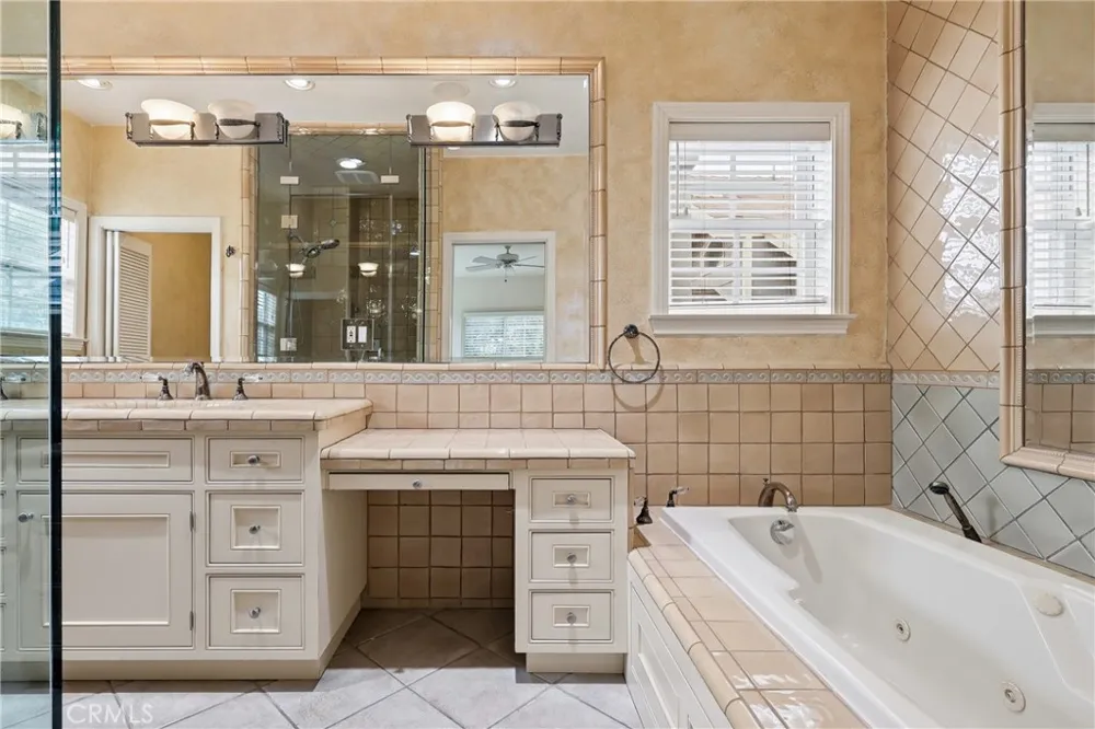 500 3rd Manhattan Beach, CA 90266