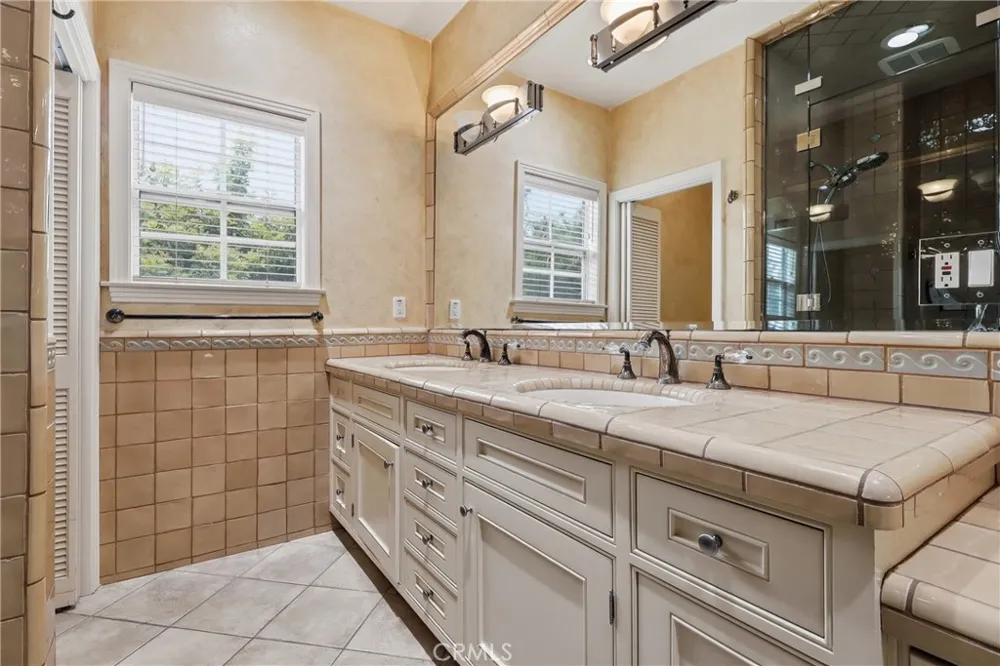 500 3rd Manhattan Beach, CA 90266