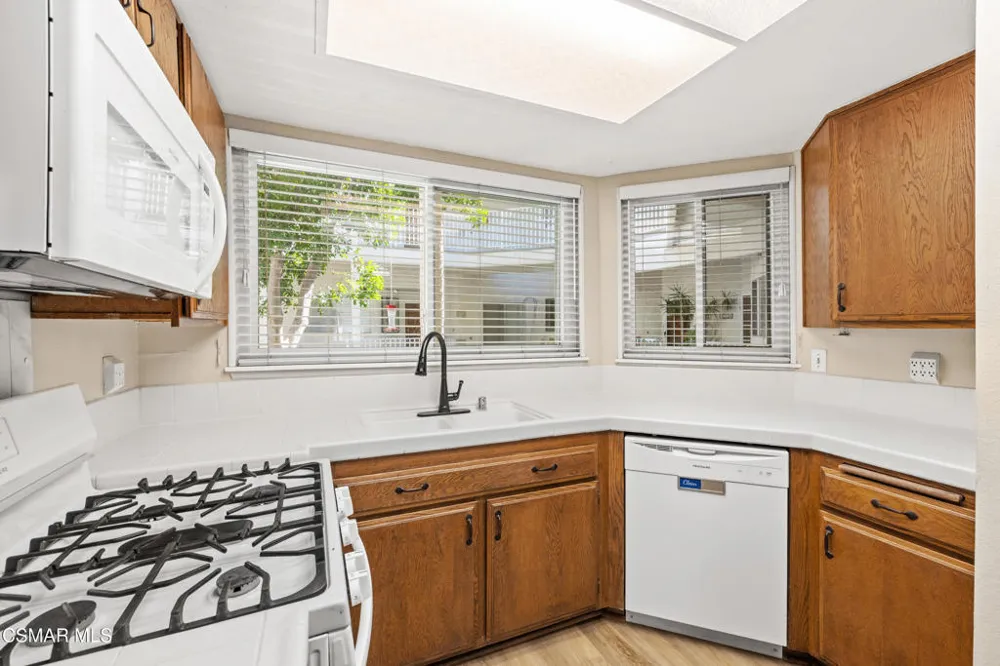 3354 Darby Street #313 Simi Valley, CA 93063
