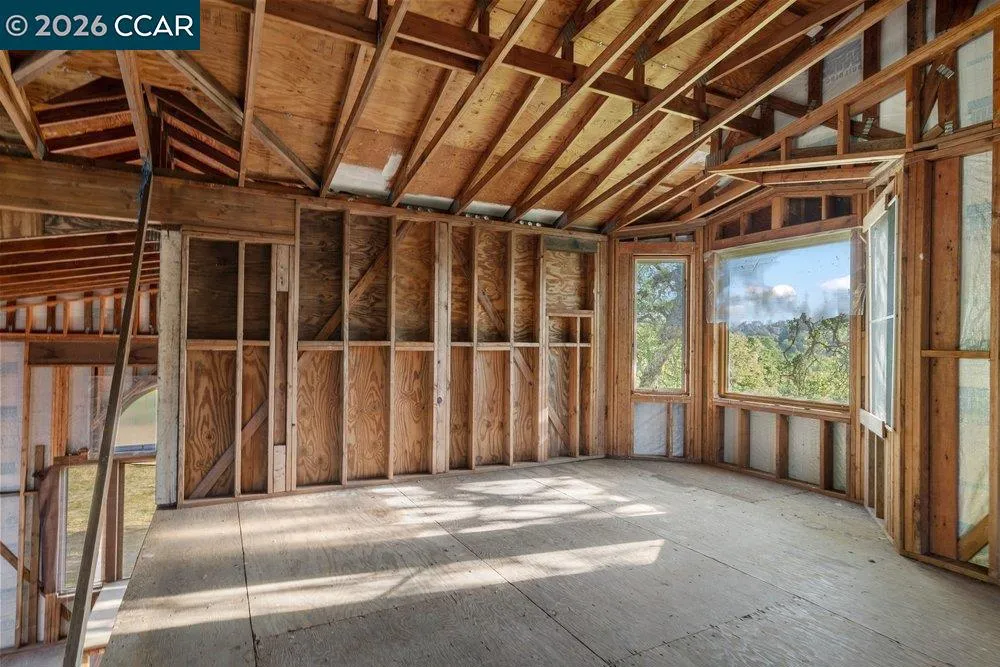 98 Oak Springs Dr Napa, CA 94558