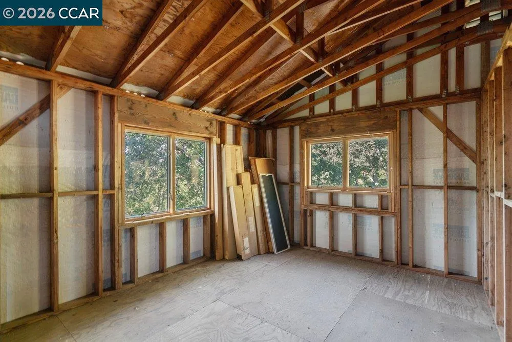 98 Oak Springs Dr Napa, CA 94558