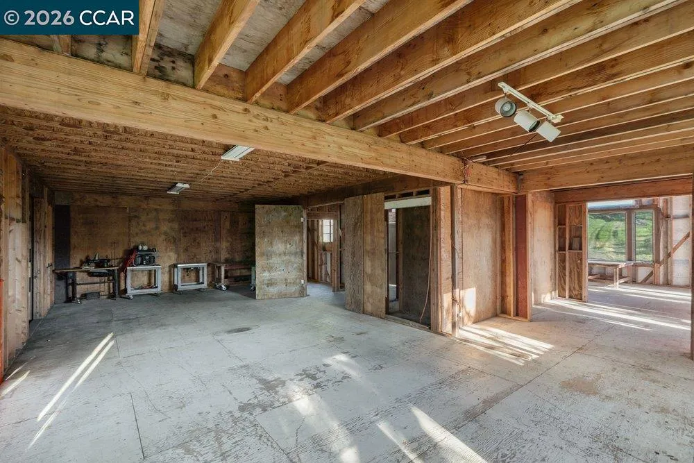 98 Oak Springs Dr Napa, CA 94558