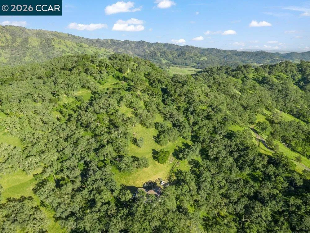 98 Oak Springs Dr Napa, CA 94558