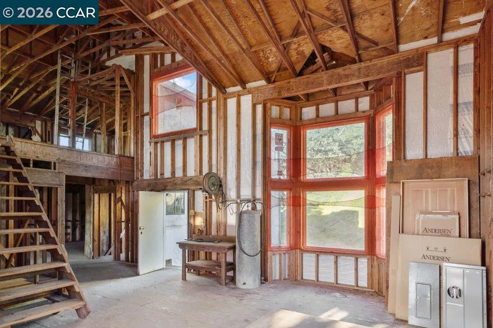 98 Oak Springs Dr Napa, CA 94558