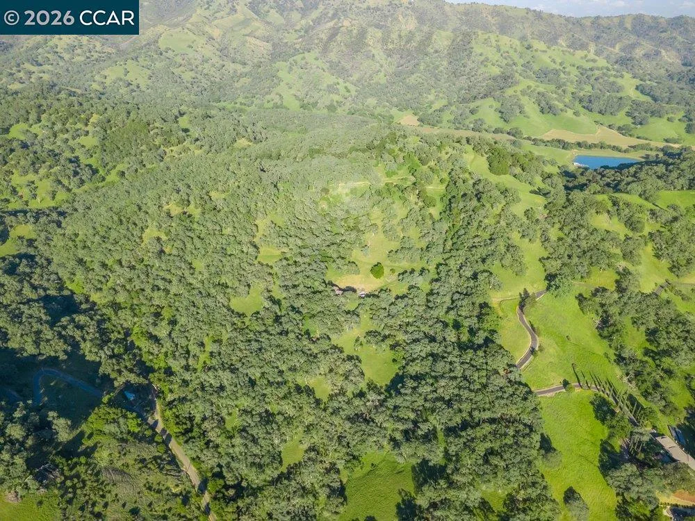 98 Oak Springs Dr Napa, CA 94558