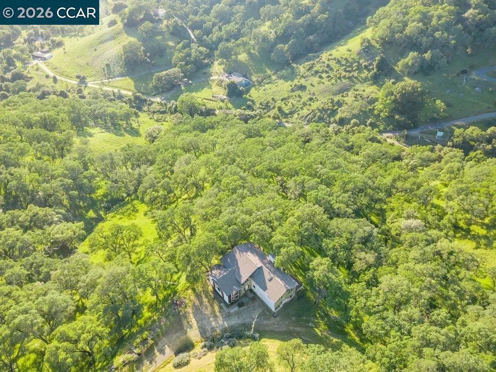 98 Oak Springs Dr Napa, CA 94558