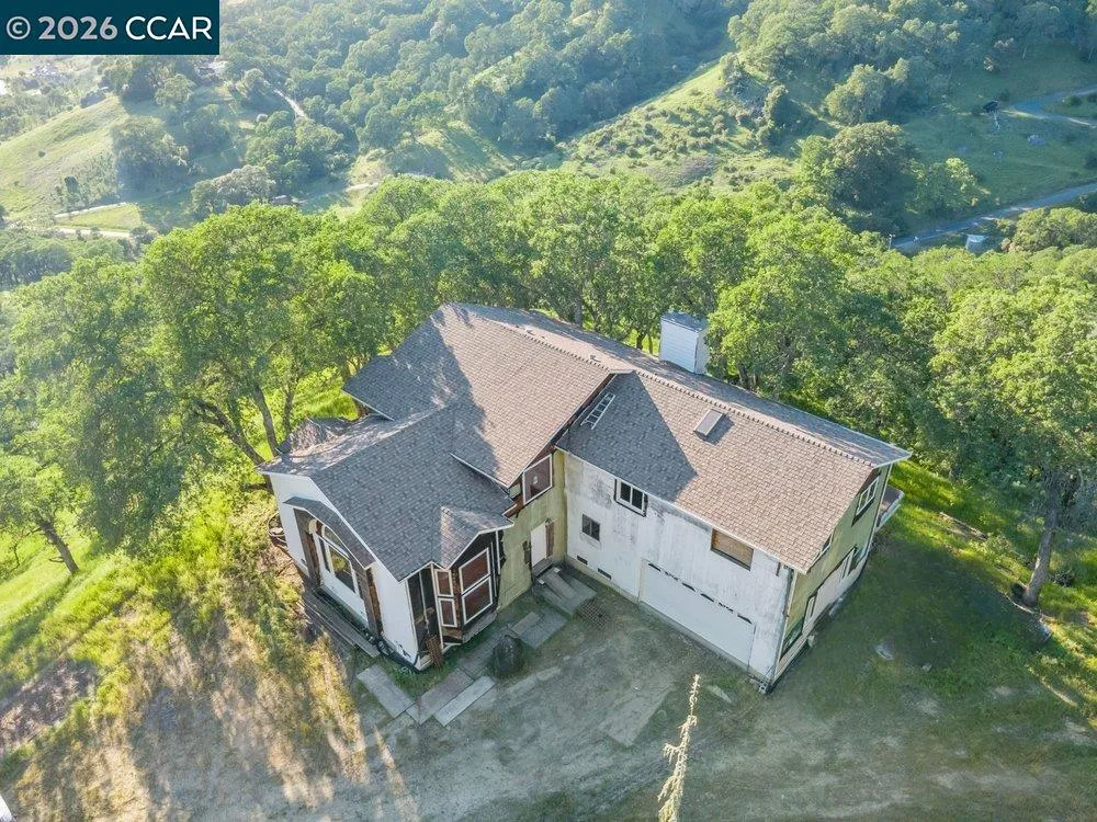 98 Oak Springs Dr Napa, CA 94558
