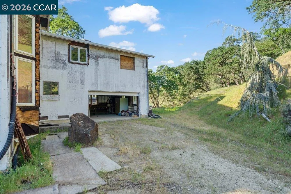 98 Oak Springs Dr Napa, CA 94558