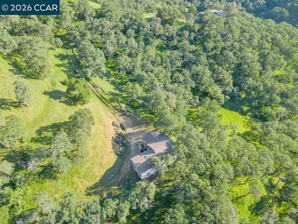 98 Oak Springs Dr Napa, CA 94558