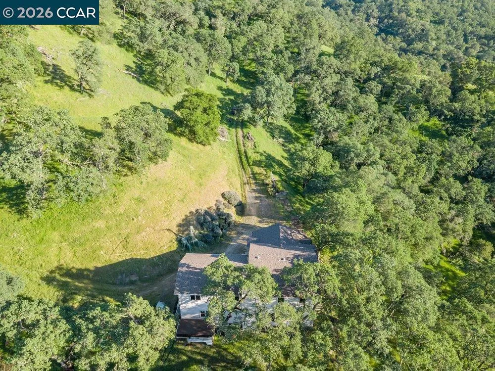 98 Oak Springs Dr Napa, CA 94558