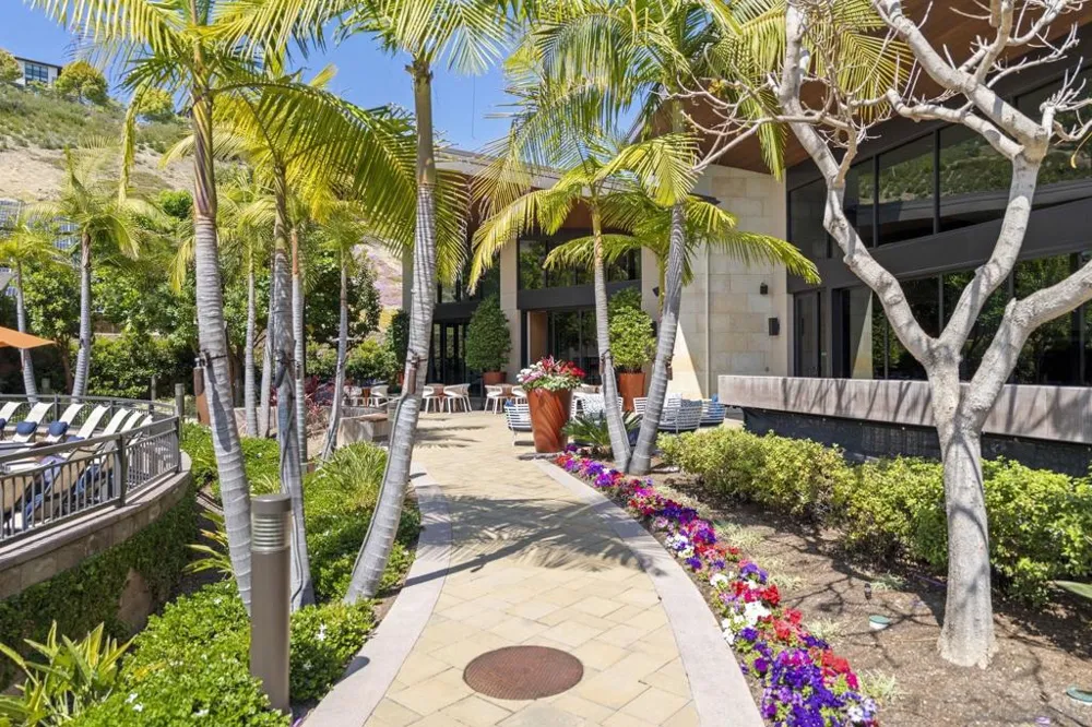 8336 Summit Way San Diego, CA 92108