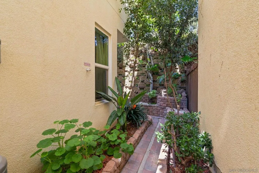 8336 Summit Way San Diego, CA 92108