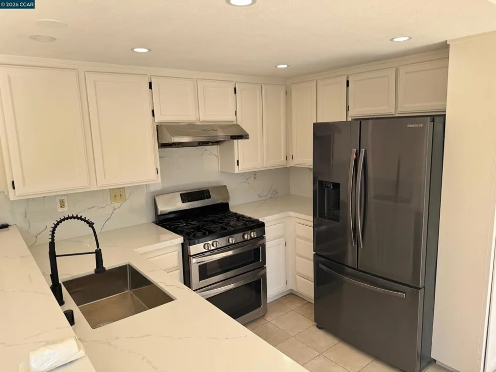 2268 Oak Hills Dr Pittsburg, CA 94565
