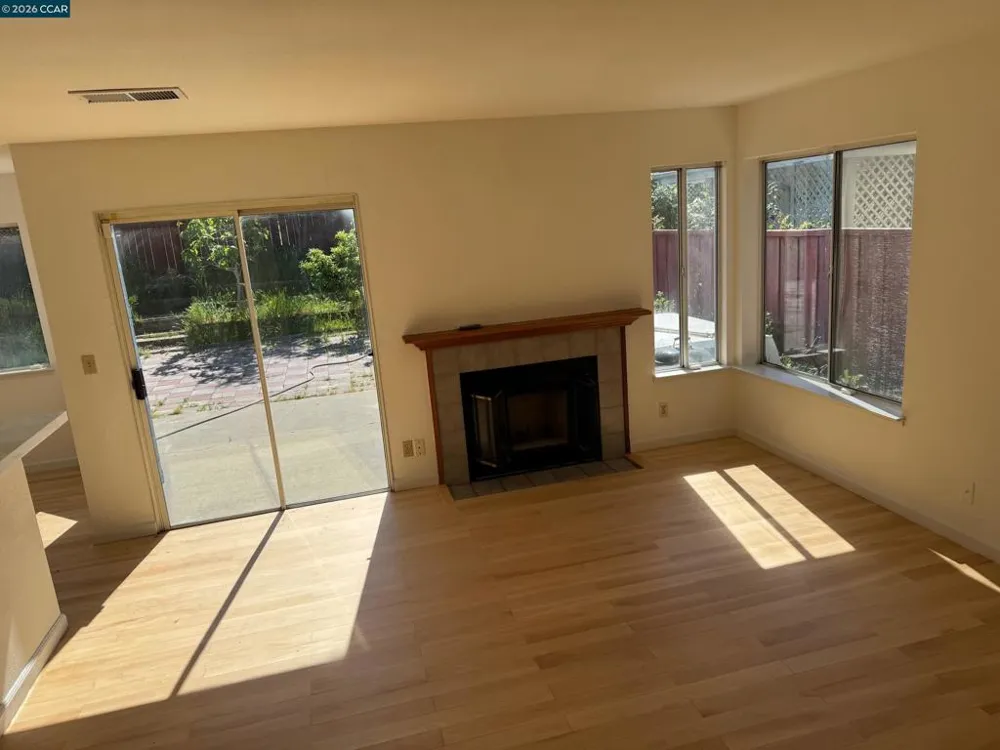 2268 Oak Hills Dr Pittsburg, CA 94565