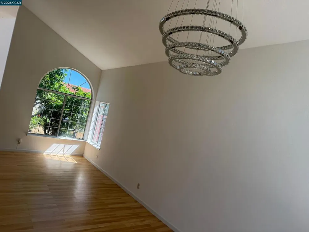 2268 Oak Hills Dr Pittsburg, CA 94565