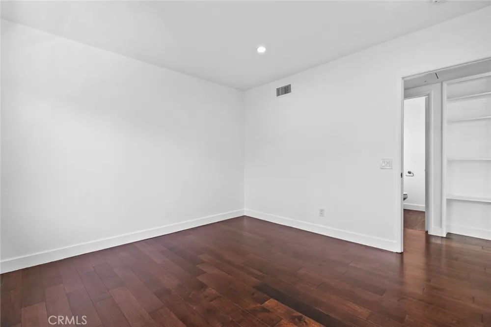 4859 Coldwater Canyon #12 Sherman Oaks, CA 91423