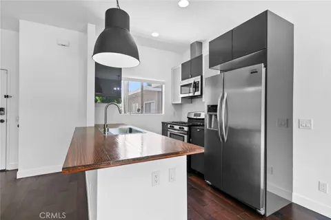 4859 Coldwater Canyon #12