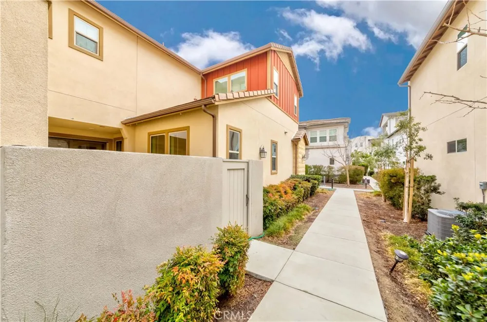 191 Frame Irvine, CA 92618