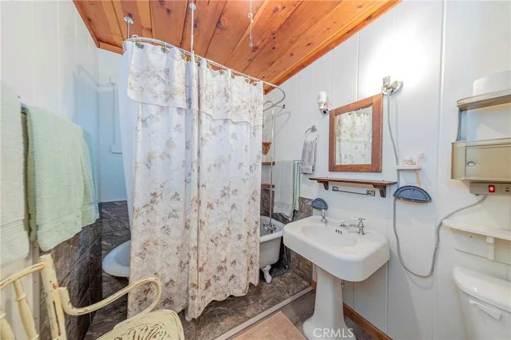 50054 Poplar Road Oakhurst, CA 93644