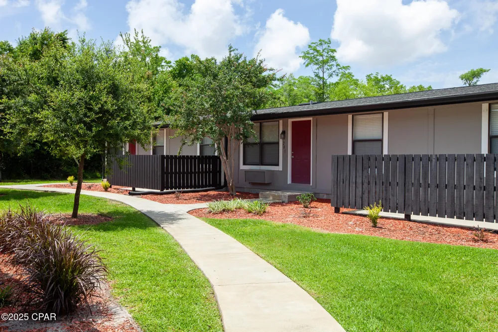 425 E 19th Street Panama City, FL 32405