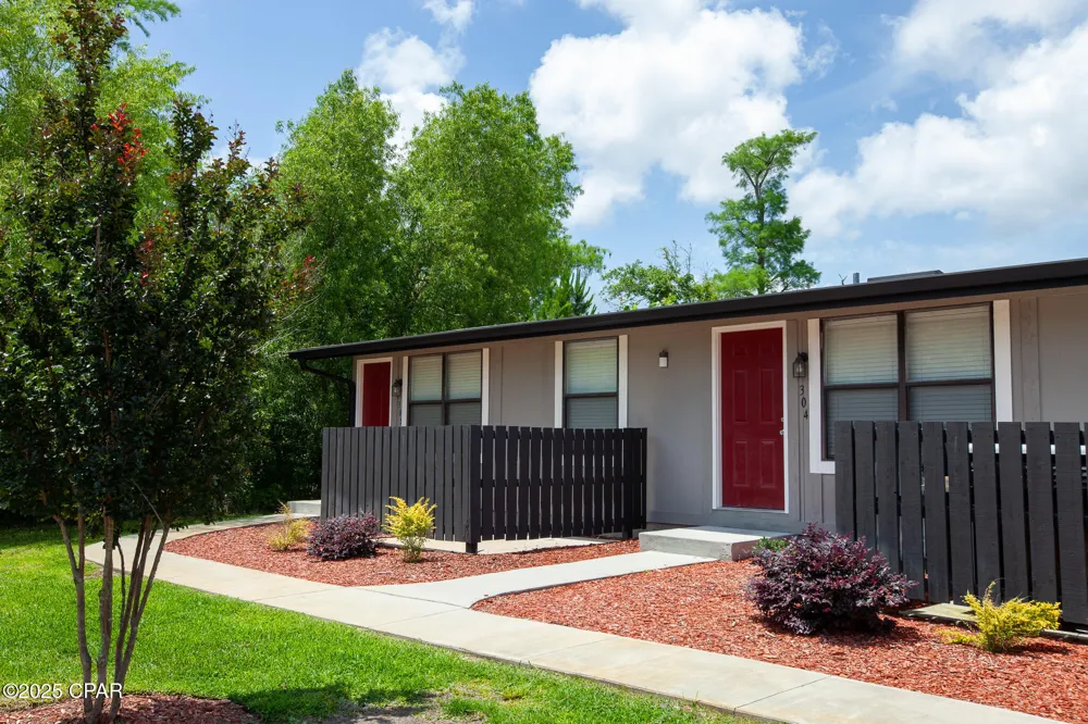 425 E 19th Street Panama City, FL 32405