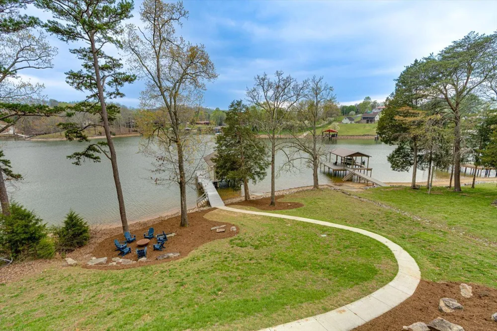 302 Key Cove Road Spring City, TN 37381