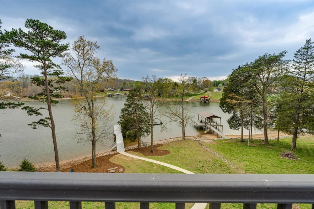 302 Key Cove Road Spring City, TN 37381