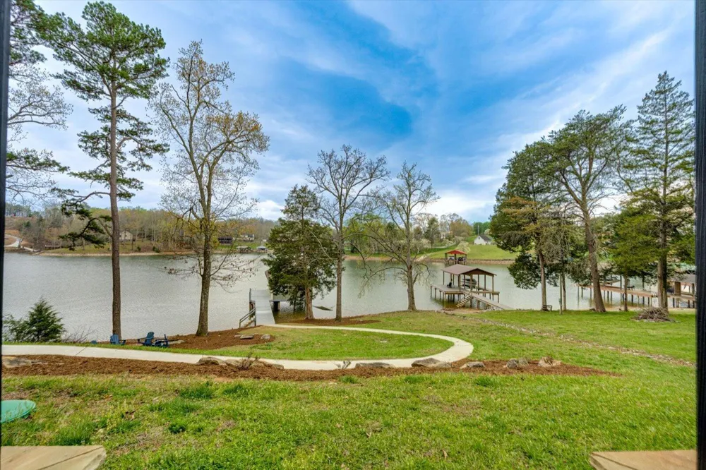 302 Key Cove Road Spring City, TN 37381