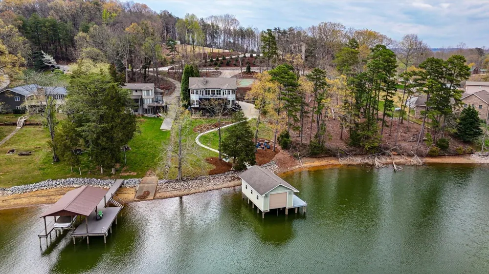 302 Key Cove Road Spring City, TN 37381