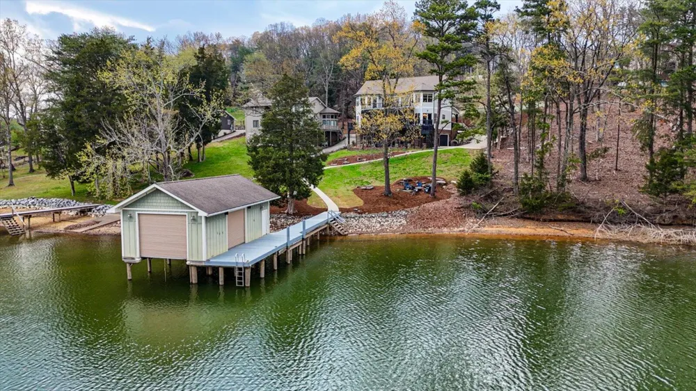 302 Key Cove Road Spring City, TN 37381