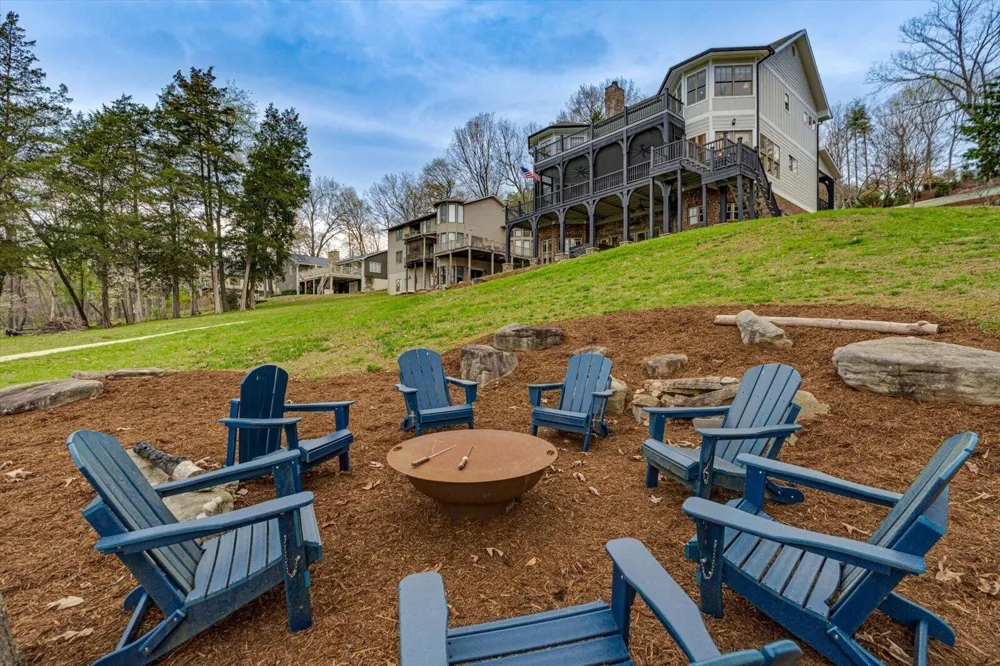 302 Key Cove Road Spring City, TN 37381