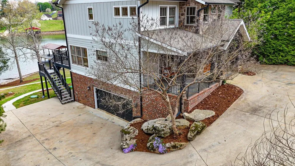 302 Key Cove Road Spring City, TN 37381