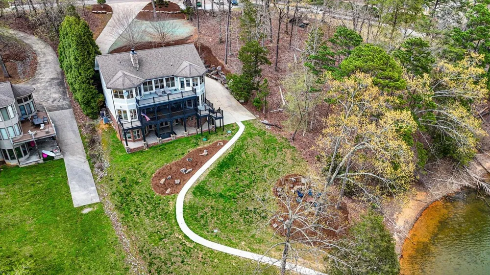 302 Key Cove Road Spring City, TN 37381