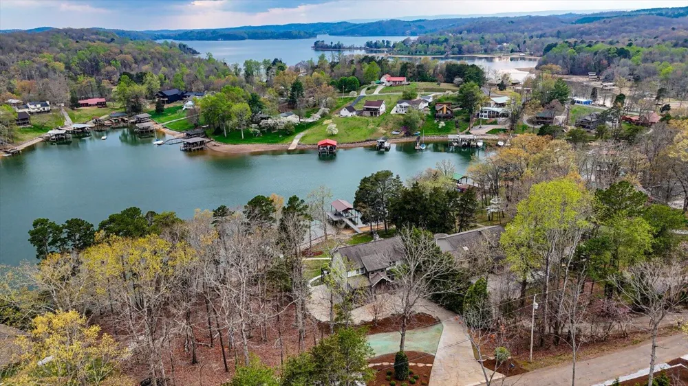 302 Key Cove Road Spring City, TN 37381