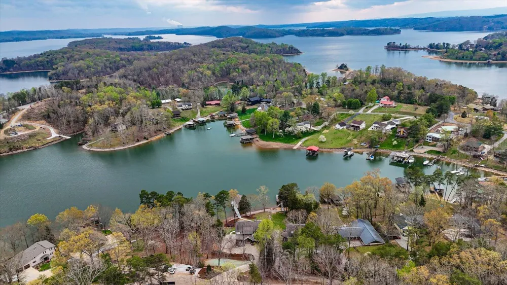 302 Key Cove Road Spring City, TN 37381