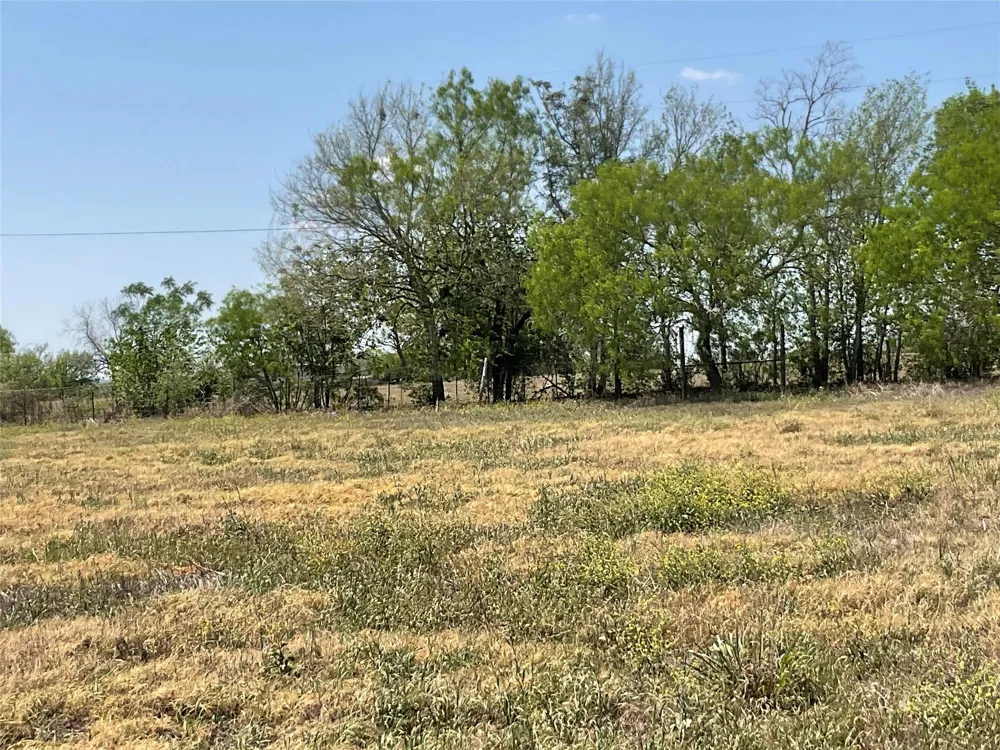 69 Horseshoe Drive Gonzales, TX 78629