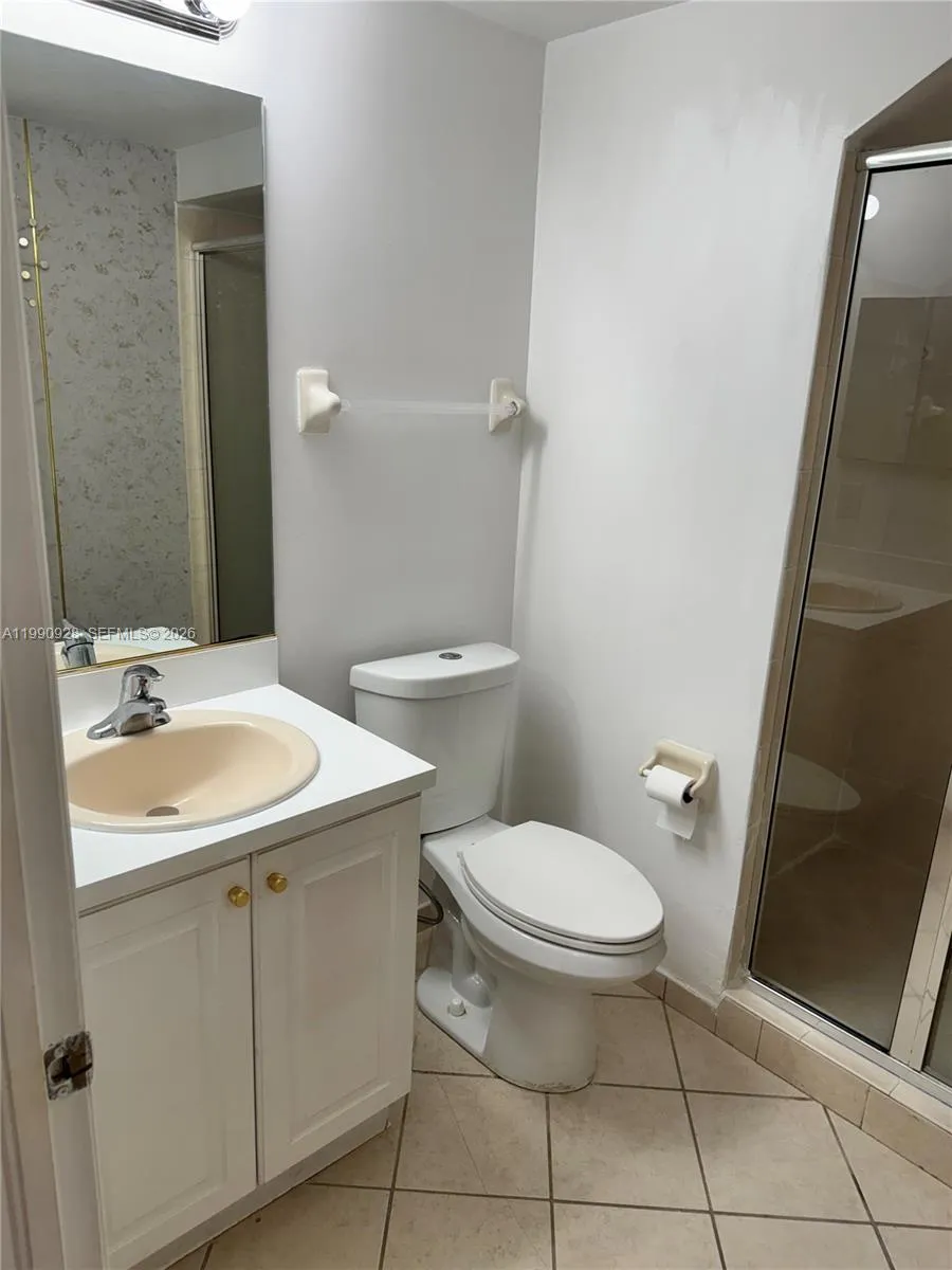 9269 SW 227th St #8 Cutler Bay, FL 33190