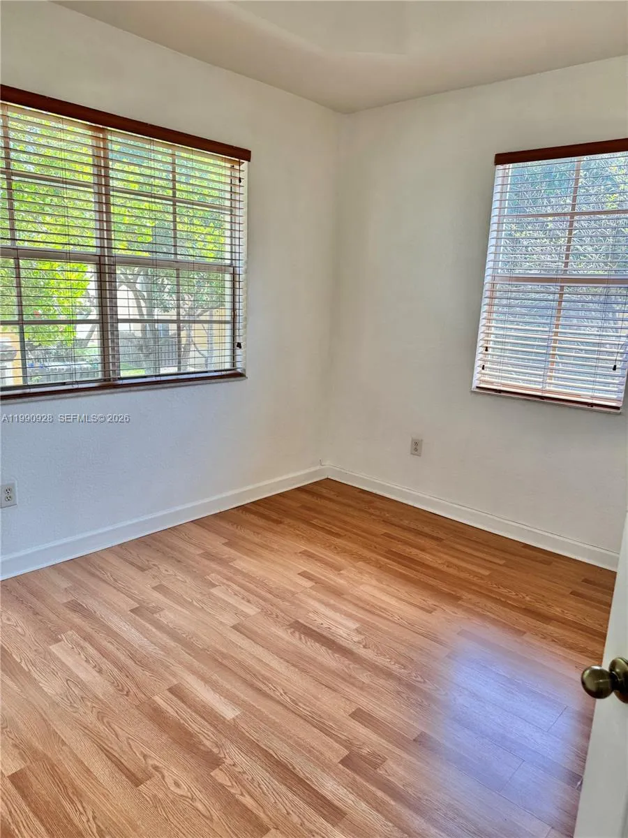 9269 SW 227th St #8 Cutler Bay, FL 33190