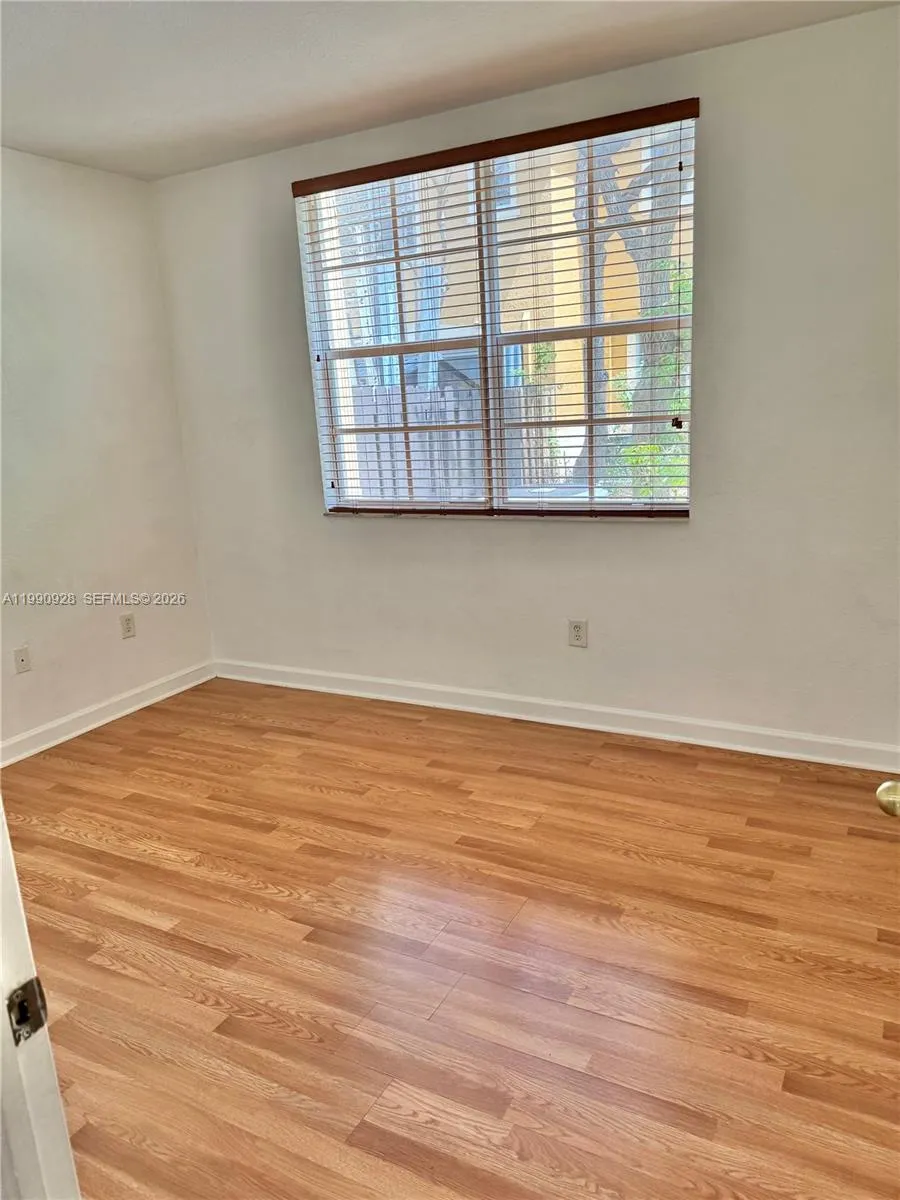 9269 SW 227th St #8 Cutler Bay, FL 33190