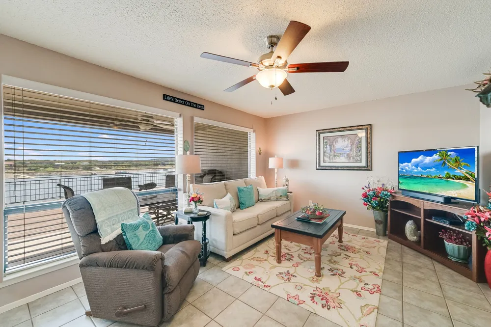 1601 Judy Lynn Drive #109 Spicewood, TX 78669