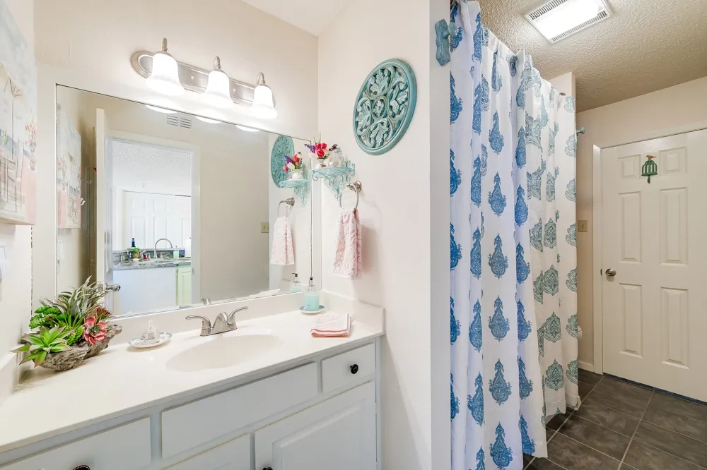 1601 Judy Lynn Drive #109 Spicewood, TX 78669